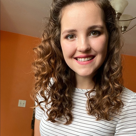 Meet your Posher, Simone - Picture 1 of 1